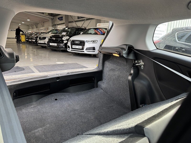 Used Fiat Punto 2013 for sale - 76323769: Photo 48