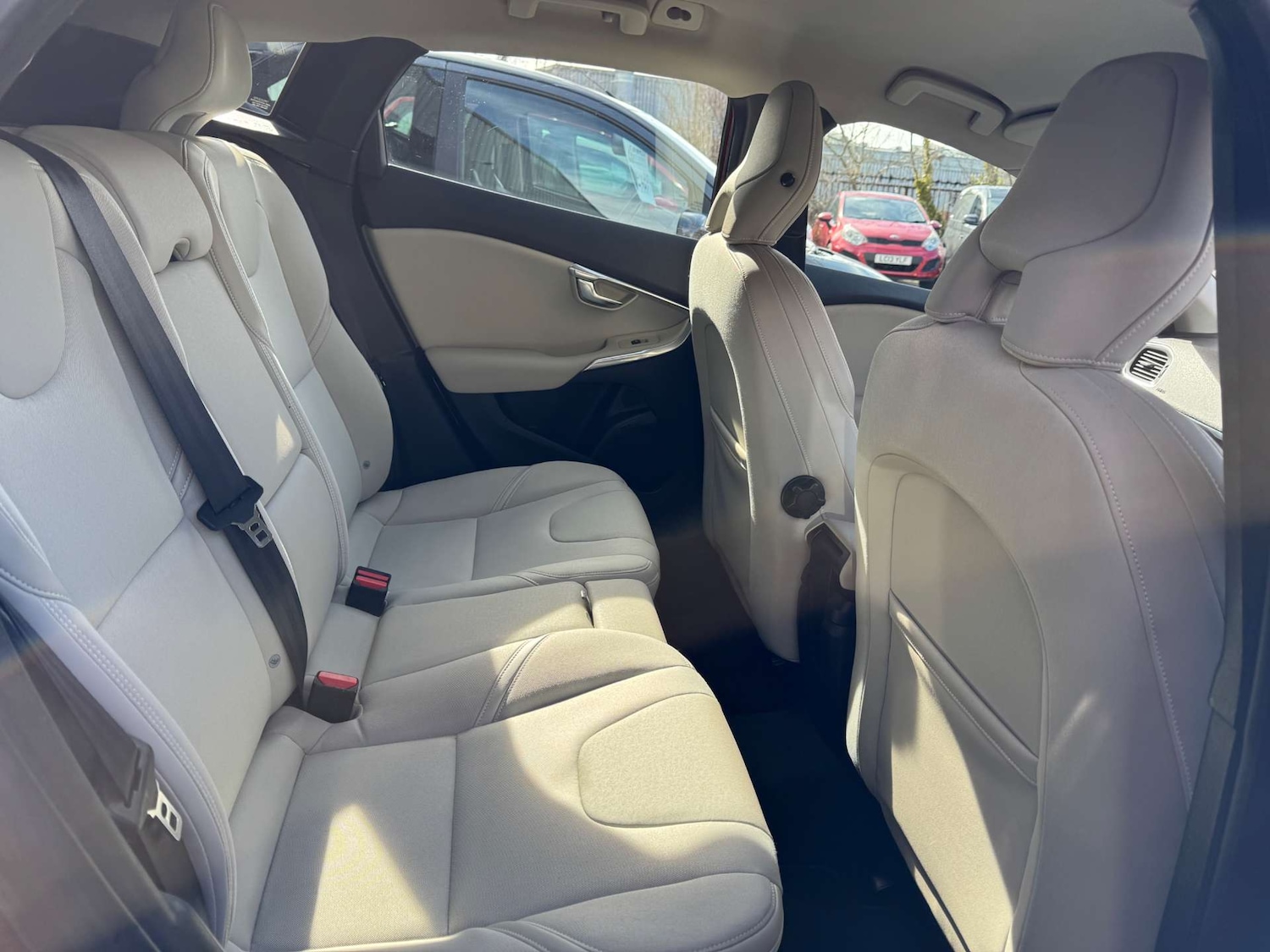 Used Volvo V40 2013 for sale - 78053753: Photo 30