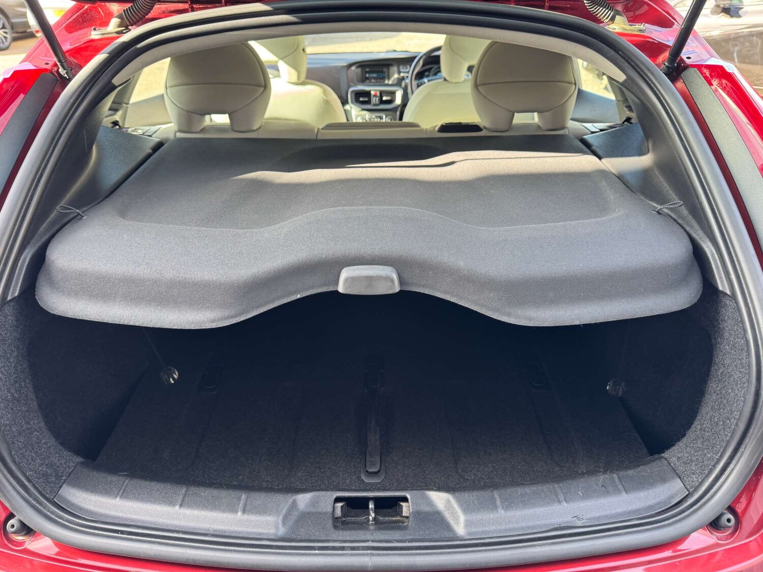 Used Volvo V40 2013 for sale - 78053753: Photo 57