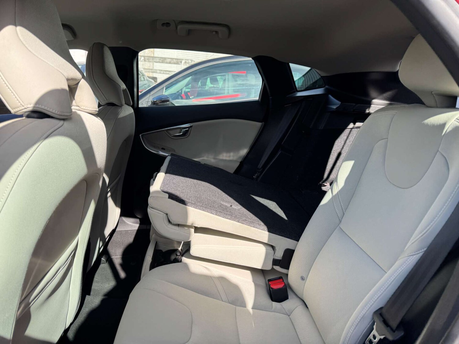 Used Volvo V40 2013 for sale - 78053753: Photo 64