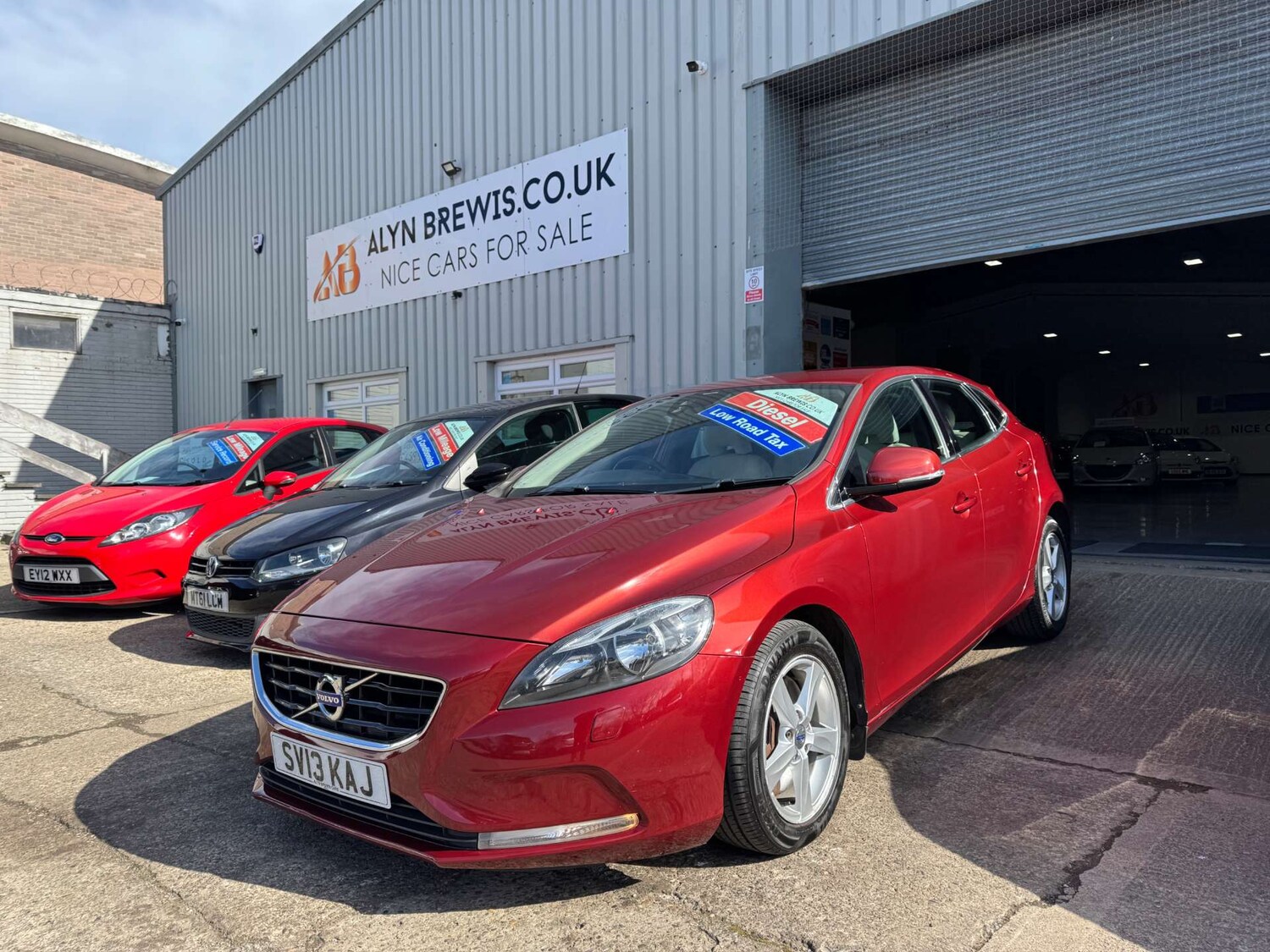 Used Volvo V40 2013 for sale - 78053753: Photo 65