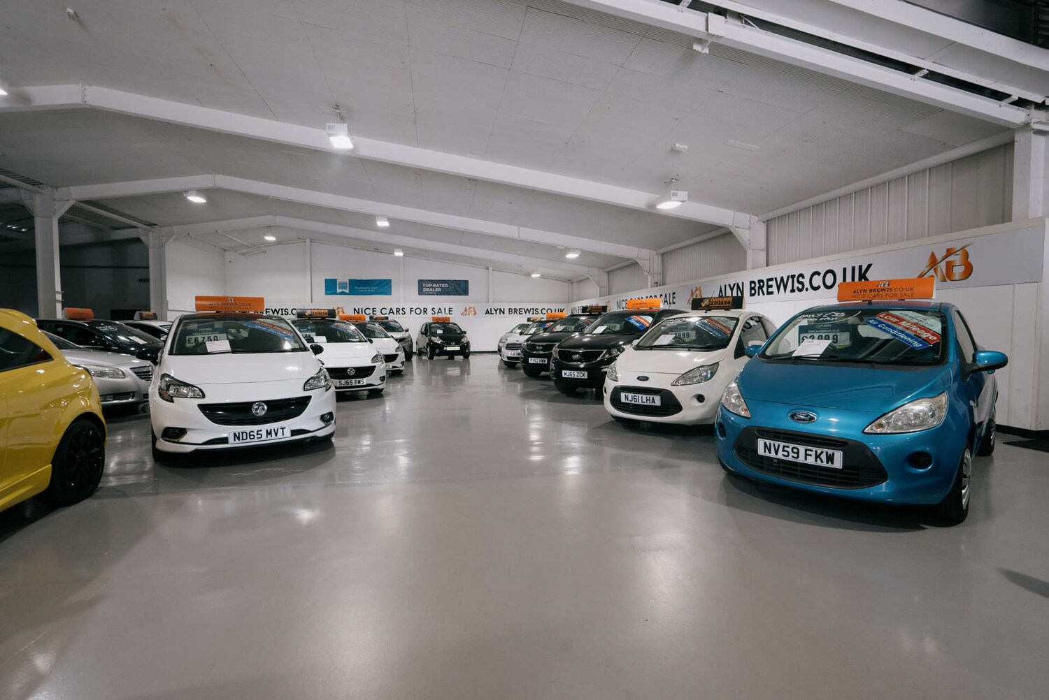 Used Volvo V40 2013 for sale - 78053753: Photo 95