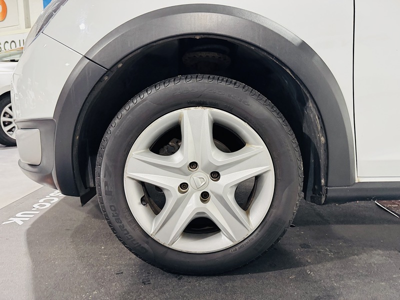 Used Dacia Sandero Stepway 2015 for sale - 76740811: Photo 16