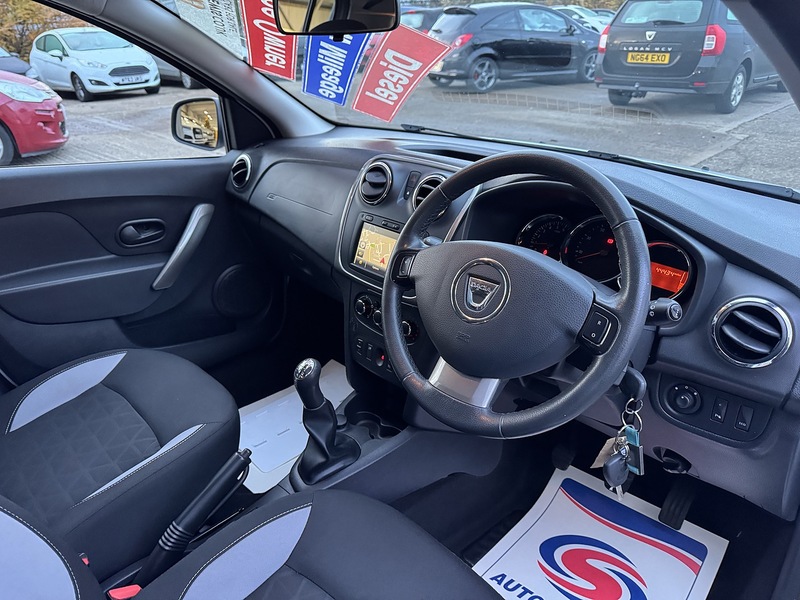 Used Dacia Sandero Stepway 2015 for sale - 76740811: Photo 34