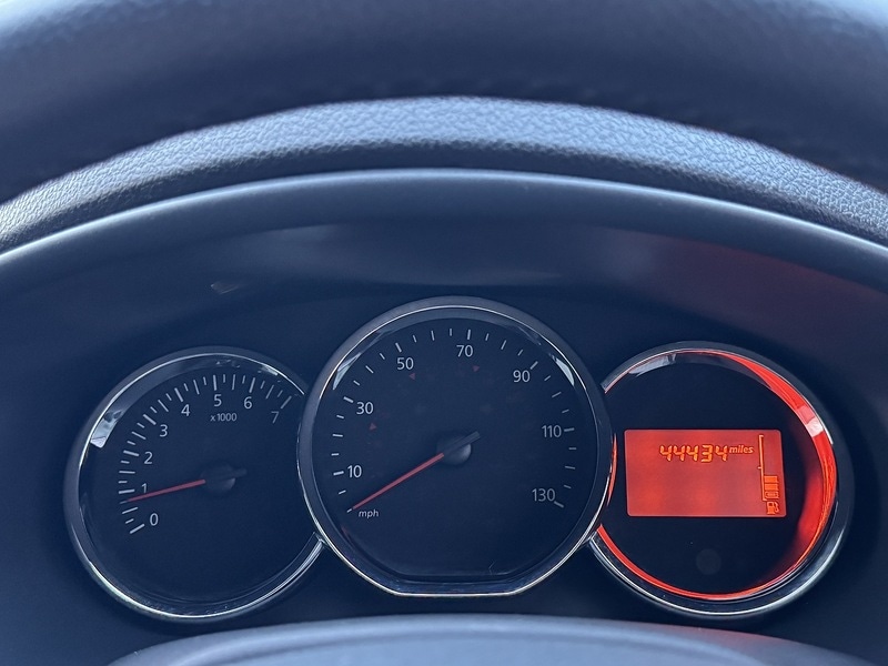 Used Dacia Sandero Stepway 2015 for sale - 76740811: Photo 37