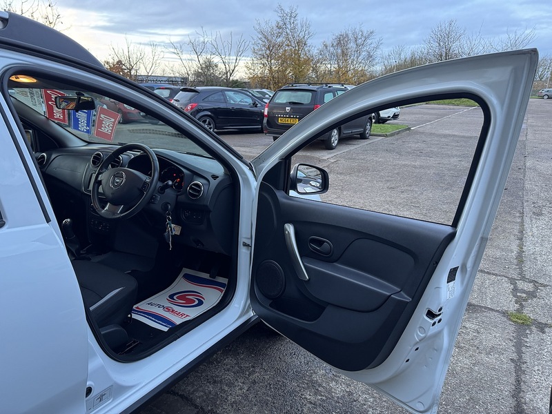 Used Dacia Sandero Stepway 2015 for sale - 76740811: Photo 51