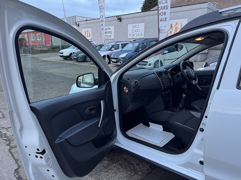 Used Dacia Sandero Stepway 2015 for sale - 76740811: Photo 52