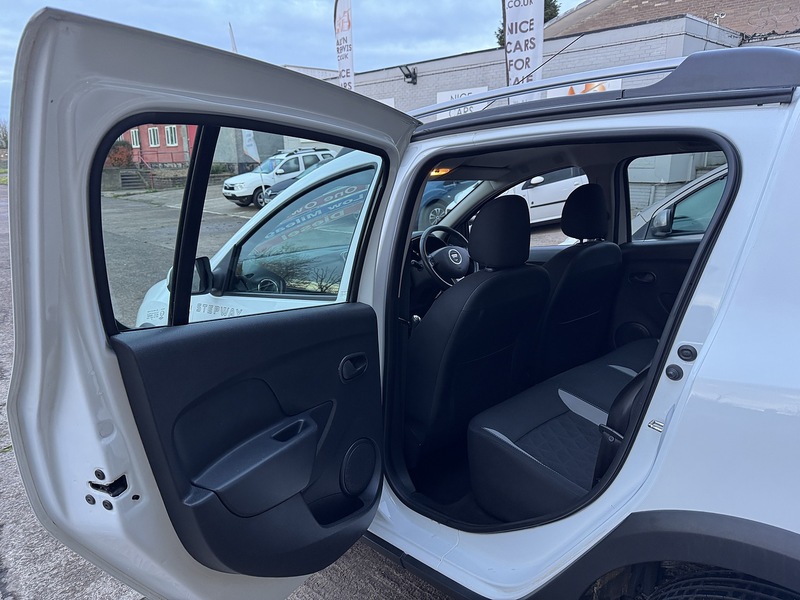 Used Dacia Sandero Stepway 2015 for sale - 76740811: Photo 53