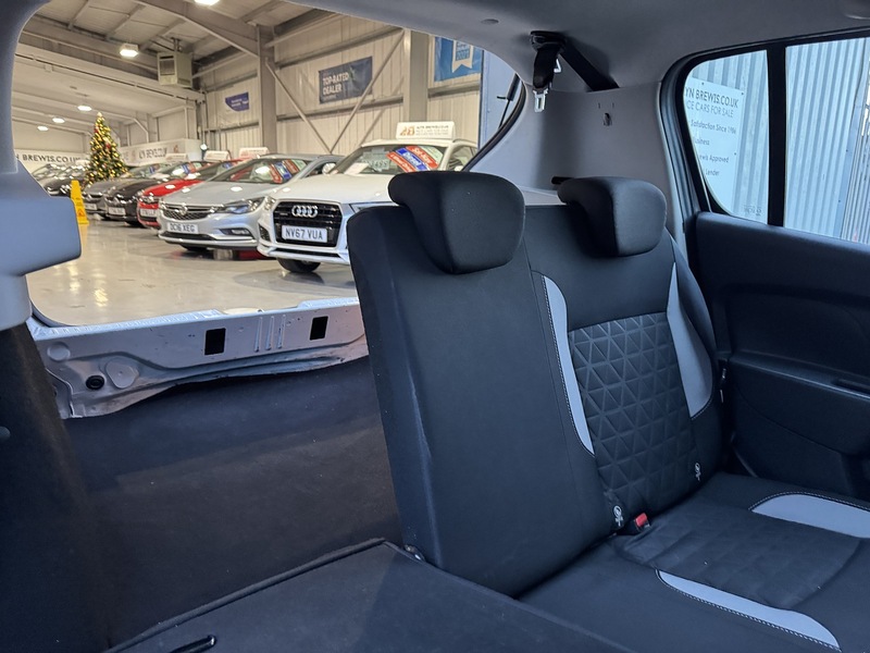 Used Dacia Sandero Stepway 2015 for sale - 76740811: Photo 60