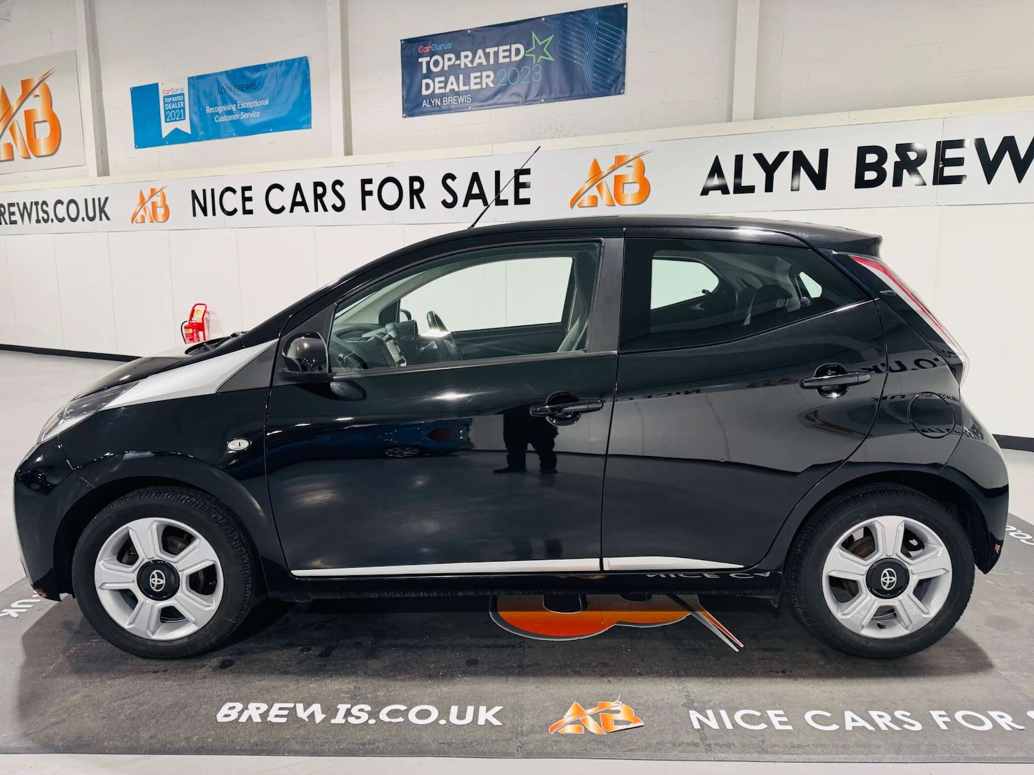 Used Toyota AYGO 2014 for sale - 77667859: Photo 6