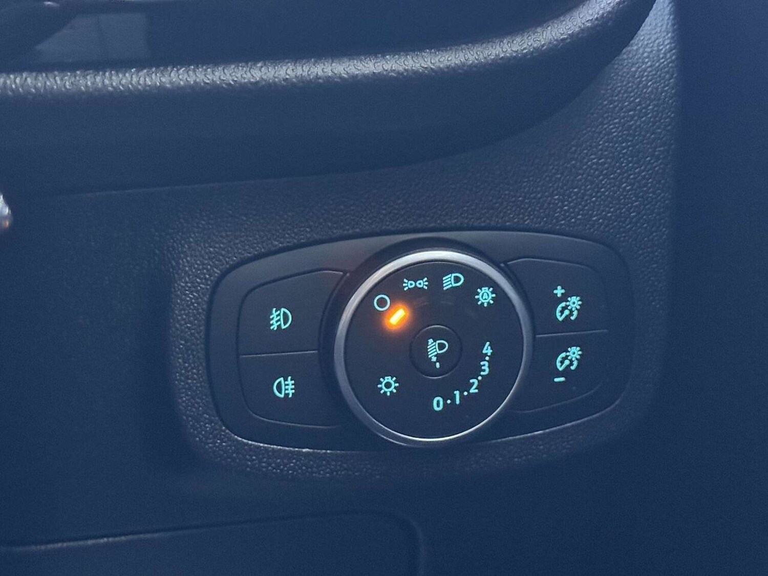 Used Ford Fiesta 2017 for sale - 77487270: Photo 57