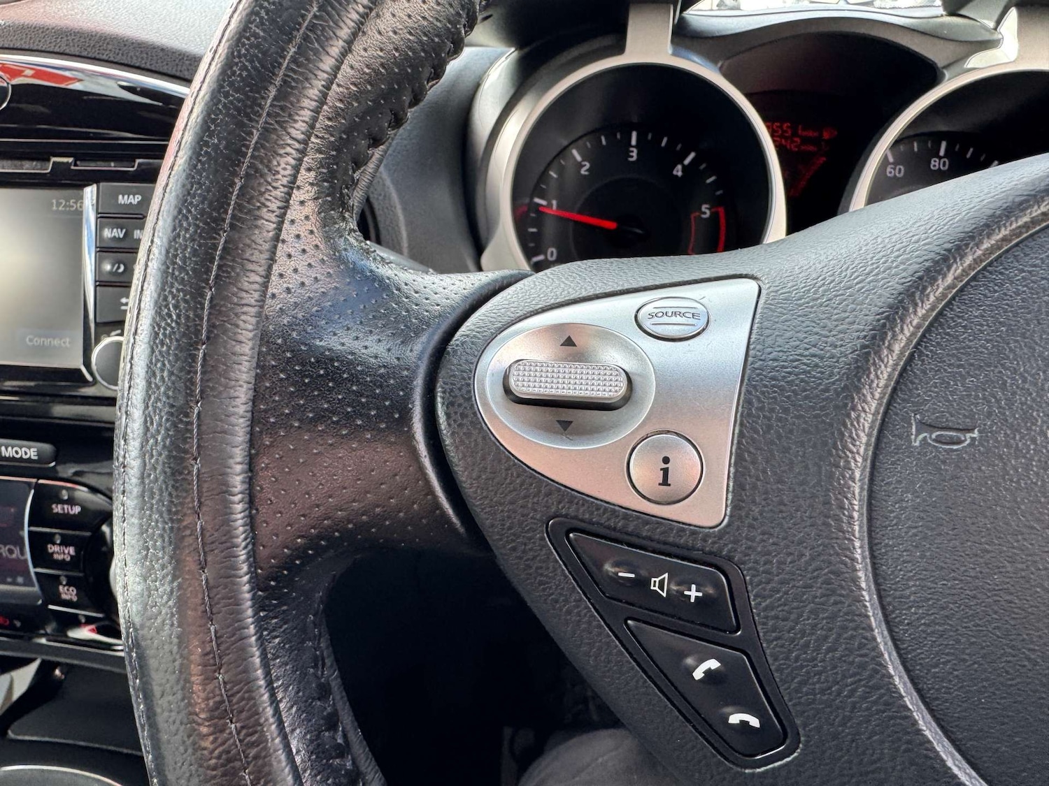 Used Nissan Juke 2016 for sale - 77818785: Photo 53