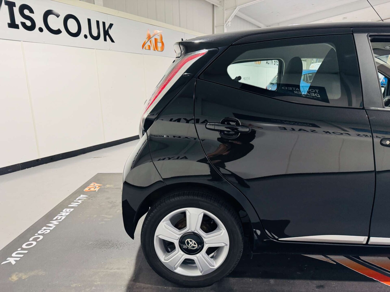 Used Toyota AYGO 2014 for sale - 78144625: Photo 11