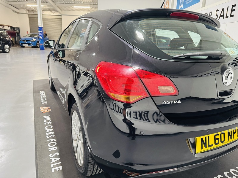 Used Vauxhall Astra 2010 for sale - 76330399: Photo 10