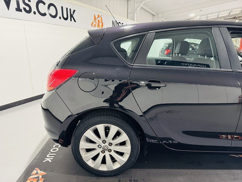 Used Vauxhall Astra 2010 for sale - 76330399: Photo 11