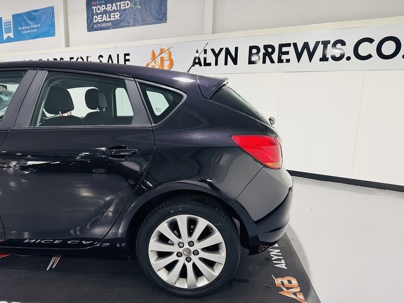 Used Vauxhall Astra 2010 for sale - 76330399: Photo 12
