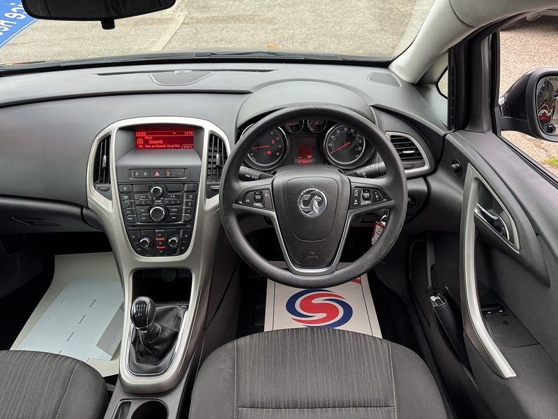 Used Vauxhall Astra 2010 for sale - 76330399: Photo 35