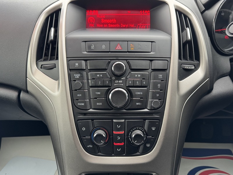 Used Vauxhall Astra 2010 for sale - 76330399: Photo 44