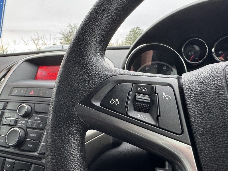 Used Vauxhall Astra 2010 for sale - 76330399: Photo 49