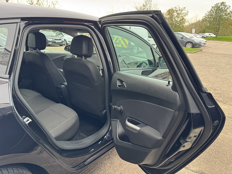 Used Vauxhall Astra 2010 for sale - 76330399: Photo 55