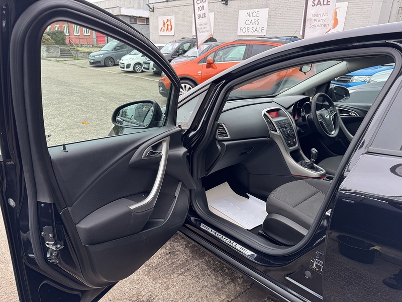 Used Vauxhall Astra 2010 for sale - 76330399: Photo 57