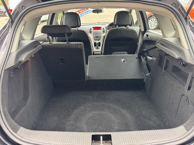 Used Vauxhall Astra 2010 for sale - 76330399: Photo 64