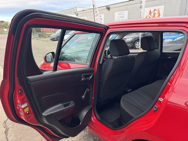 Used Suzuki Swift 2014 for sale - 76334067: Photo 53