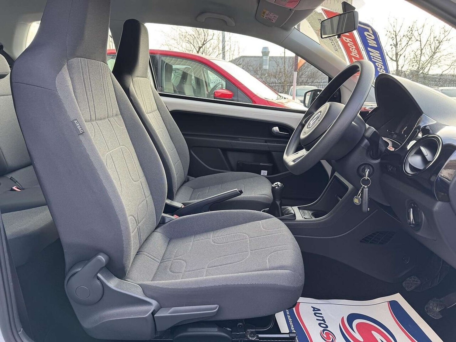 Used Volkswagen up! 2016 for sale - 77487298: Photo 31