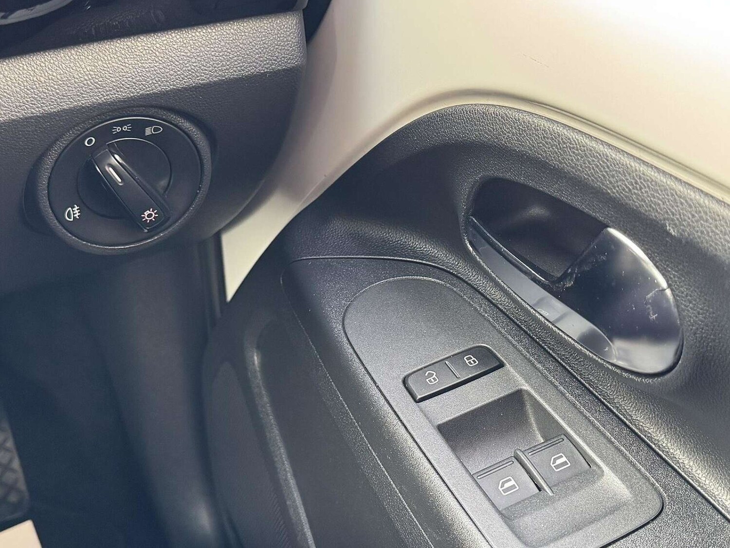 Used Volkswagen up! 2016 for sale - 77487298: Photo 45