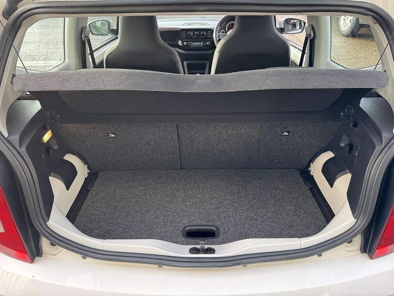 Used Volkswagen up! 2016 for sale - 77487298: Photo 48