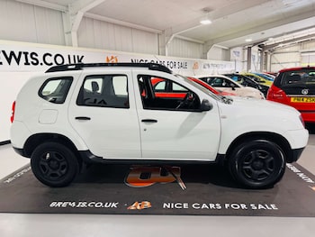 Used Dacia Duster 2017 for sale - 78692884: Photo
