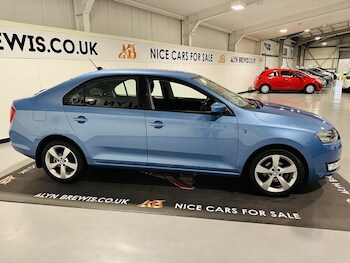 Used Skoda Rapid 2014 for sale - 76582979: Photo