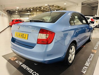 Used Skoda Rapid 2014 for sale - 76582979: Photo