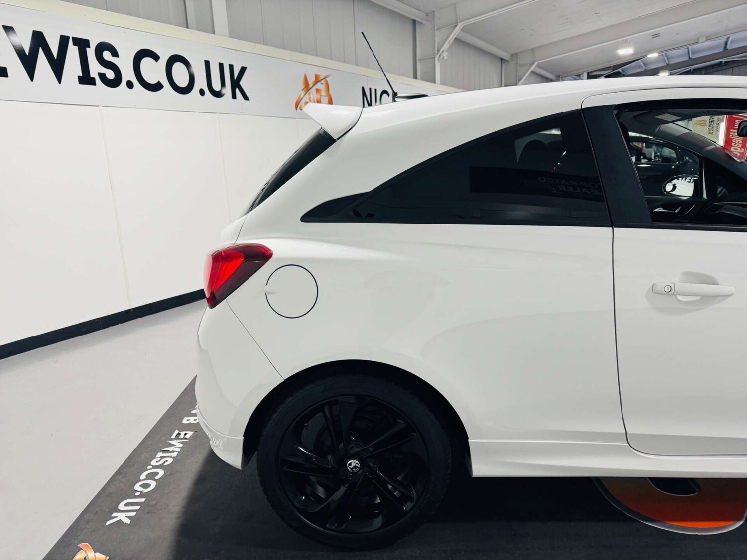 Used Vauxhall Corsa 2015 for sale - 77915410: Photo 11