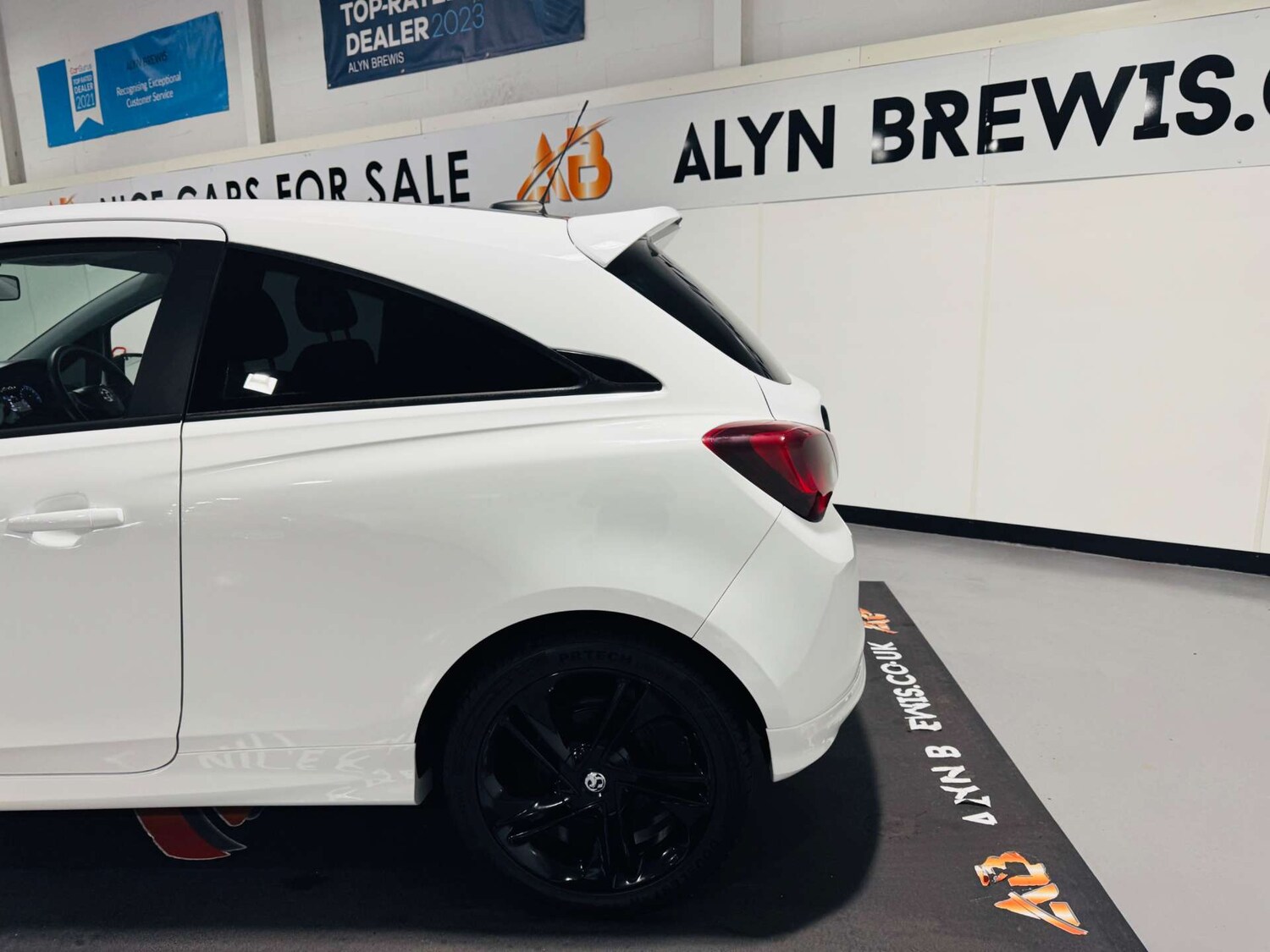 Used Vauxhall Corsa 2015 for sale - 77915410: Photo 12