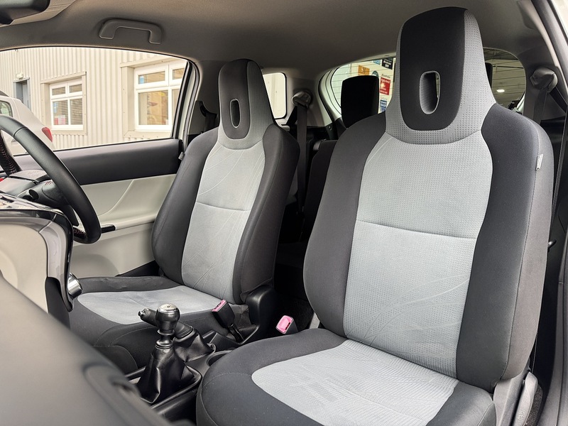 Used Toyota IQ 2014 for sale - 76185788: Photo 23