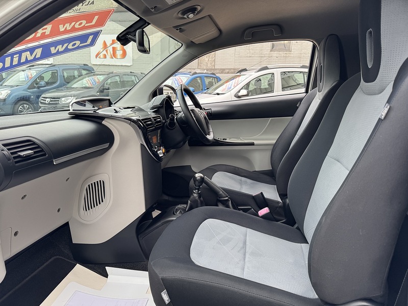 Used Toyota IQ 2014 for sale - 76185788: Photo 24