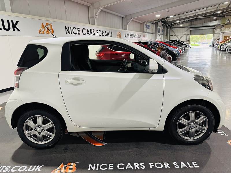 Used Toyota IQ 2014 for sale - 76185788: Photo 3