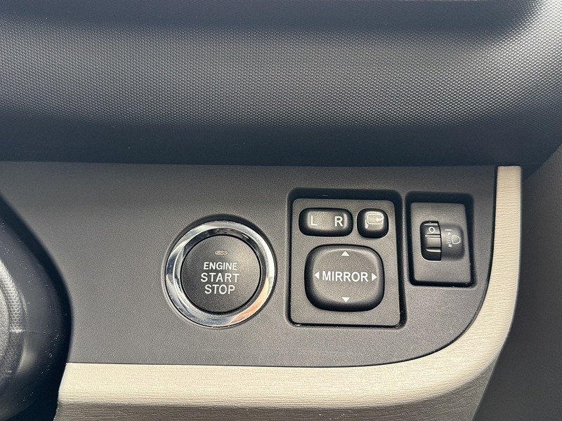 Used Toyota IQ 2014 for sale - 76185788: Photo 40