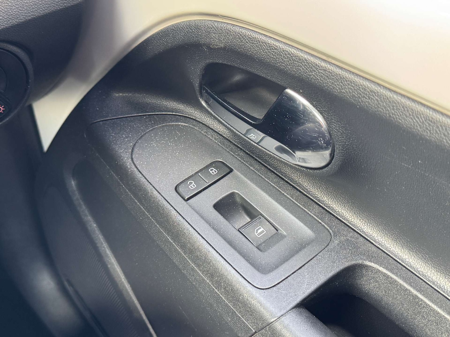 Used Volkswagen up! 2012 for sale - 77967969: Photo 43