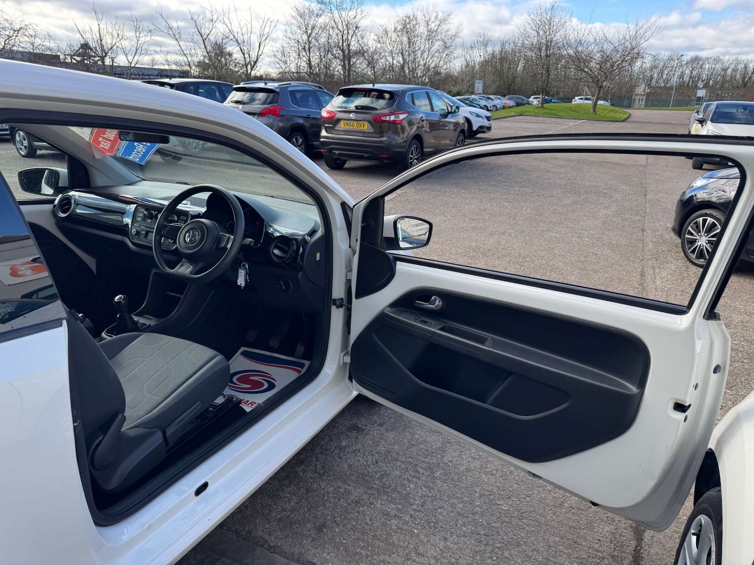 Used Volkswagen up! 2012 for sale - 77967969: Photo 44