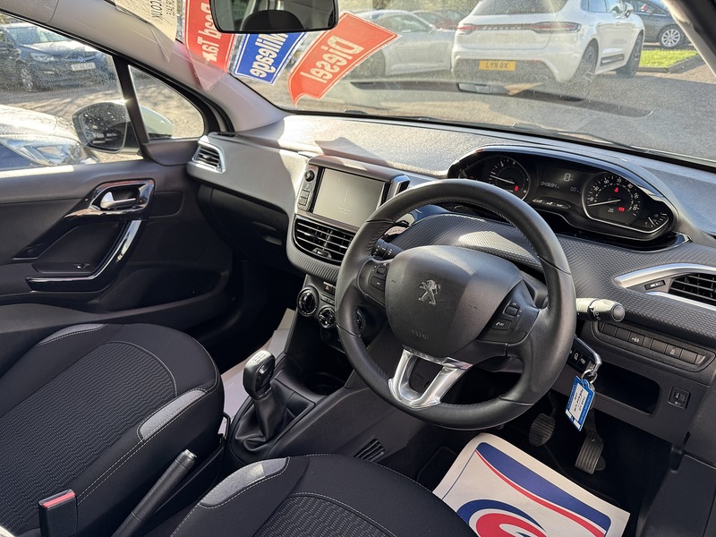 Used Peugeot 208 2016 for sale - 76392278: Photo 34