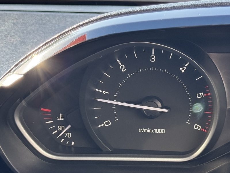 Used Peugeot 208 2016 for sale - 76392278: Photo 38