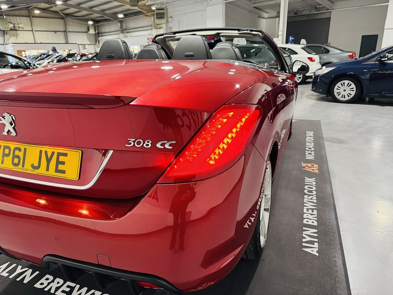 Used Peugeot 308 2012 for sale - 76599960: Photo 9