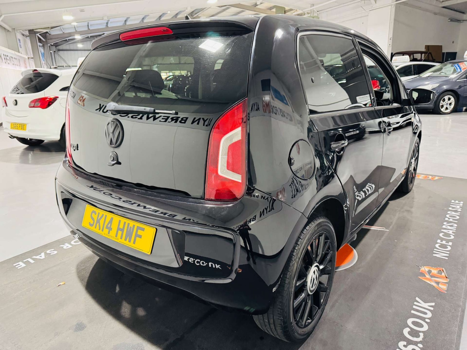 Used Volkswagen up! 2014 for sale - 77916425: Photo 4