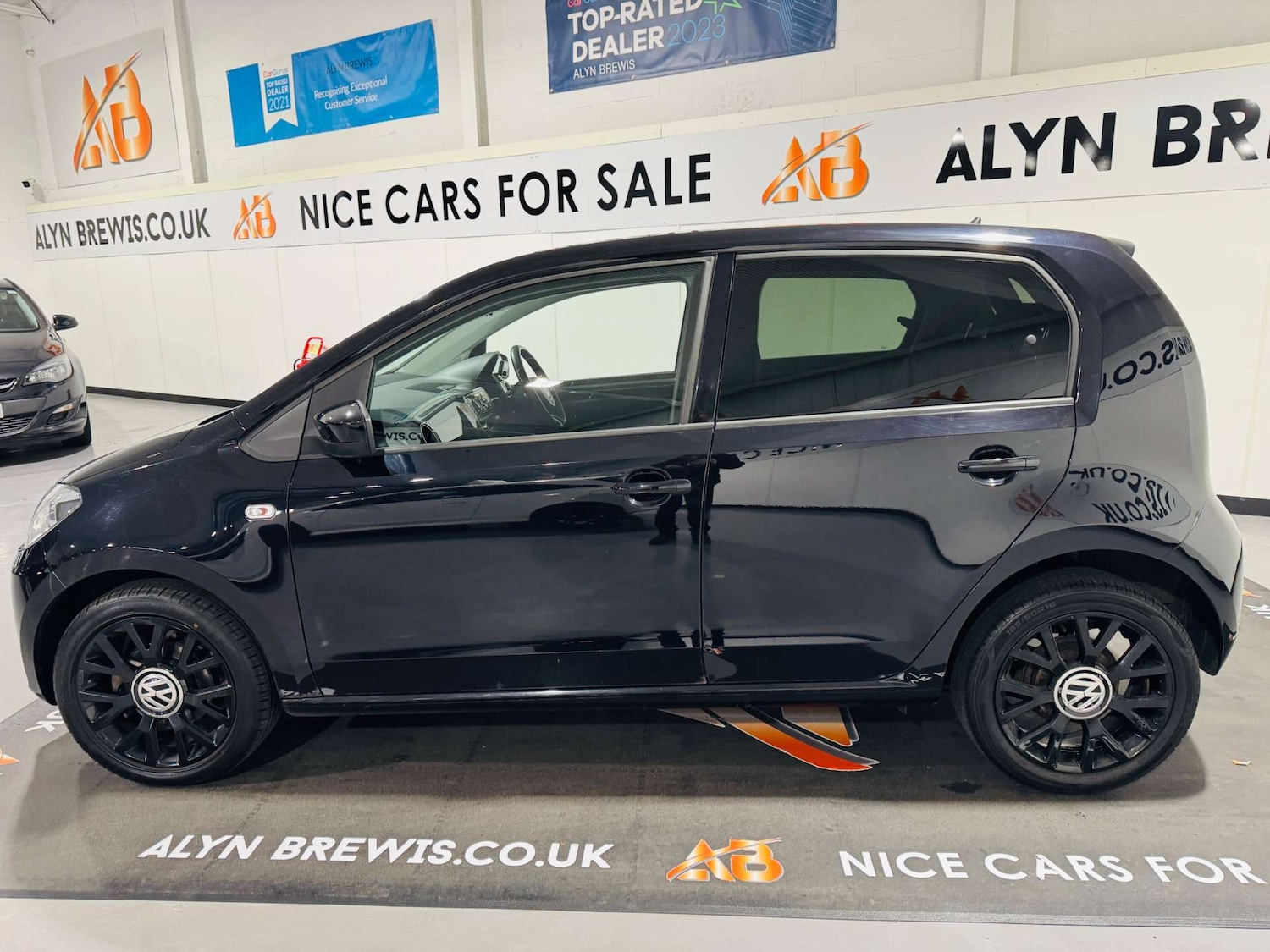 Used Volkswagen up! 2014 for sale - 77916425: Photo 6