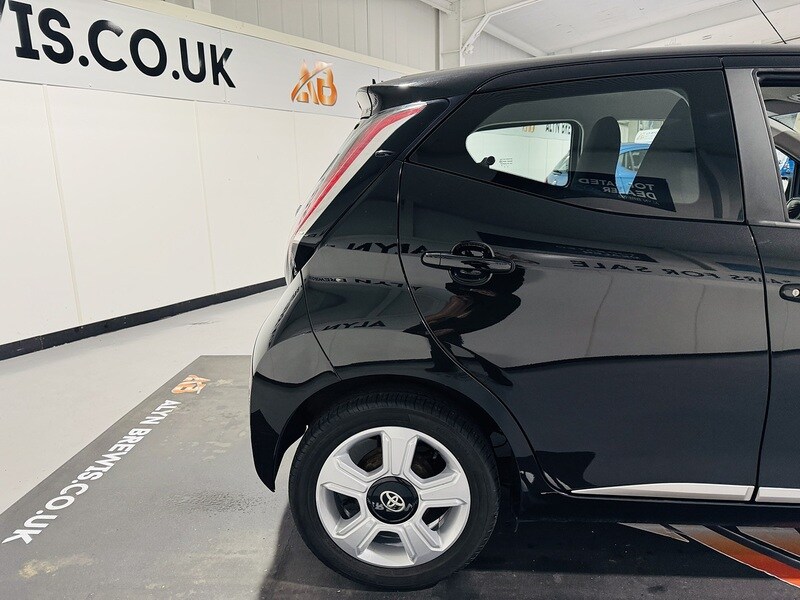 Used Toyota AYGO 2014 for sale - 77465257: Photo 11