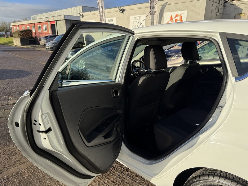 Used Ford Fiesta 2017 for sale - 76896572: Photo 54