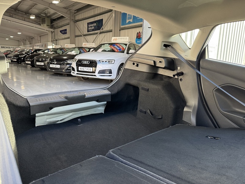 Used Ford Fiesta 2017 for sale - 76896572: Photo 58