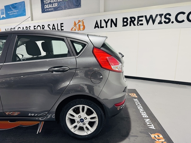Used Ford Fiesta 2015 for sale - 76763216: Photo 12